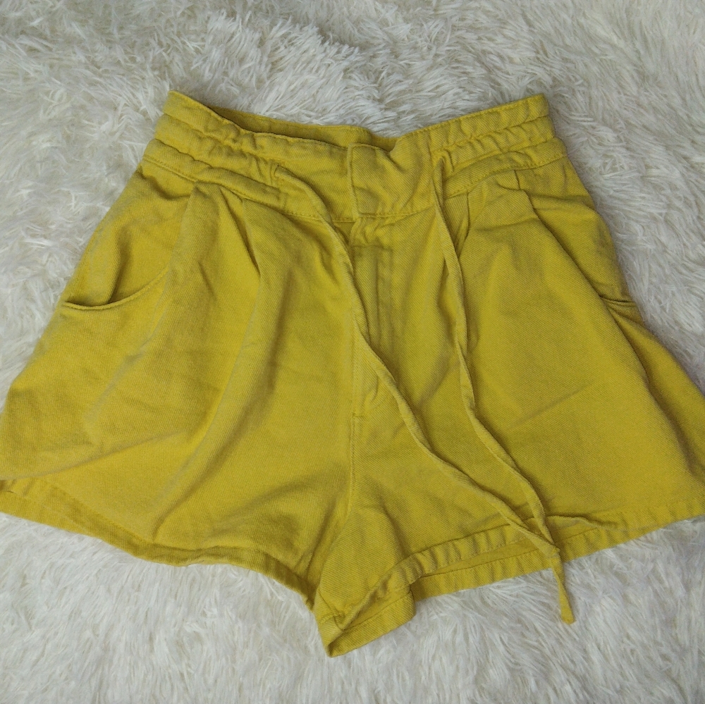 Zara Mustard Paperbag Shorts Size M - Picture 5 of 11